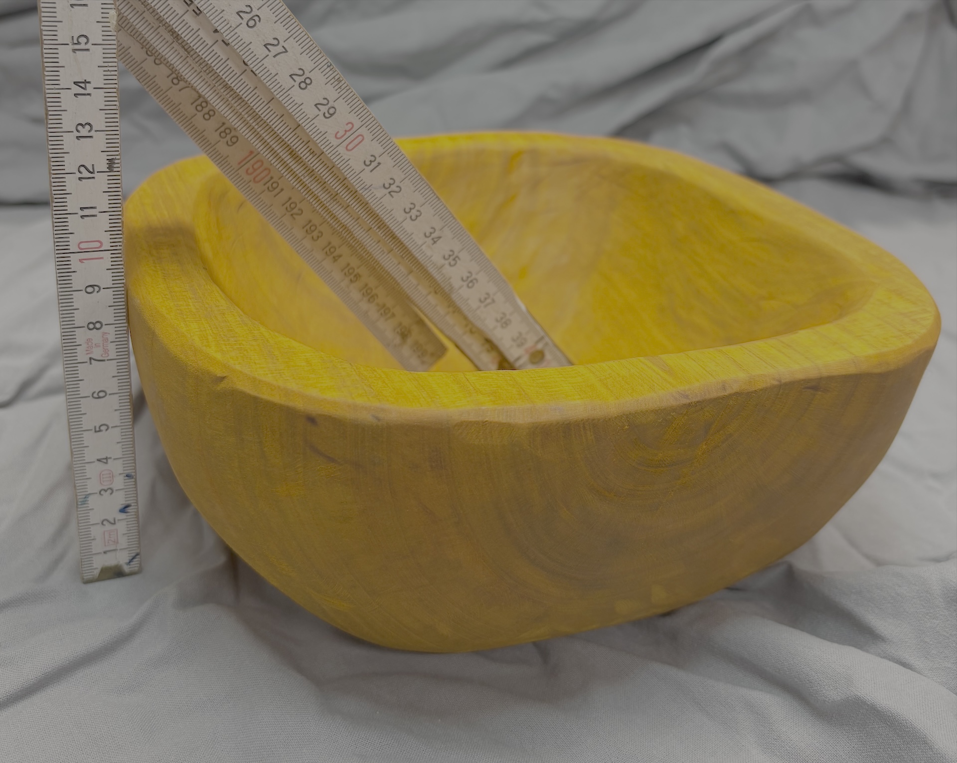 Quadratische Holzschale Höhe