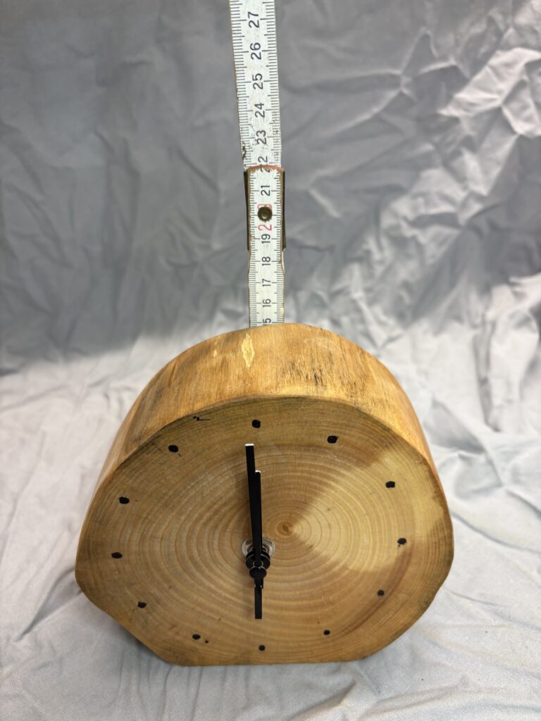 Natur, Unikat aus Laubholz, Präzises Funk-Uhrwerk